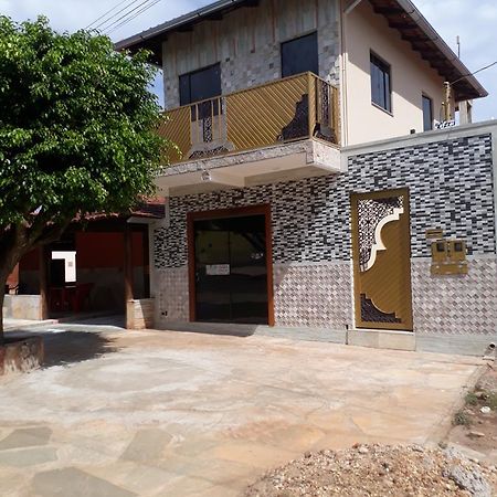 Suites Flor De Lis Pirenopolis Exterior photo